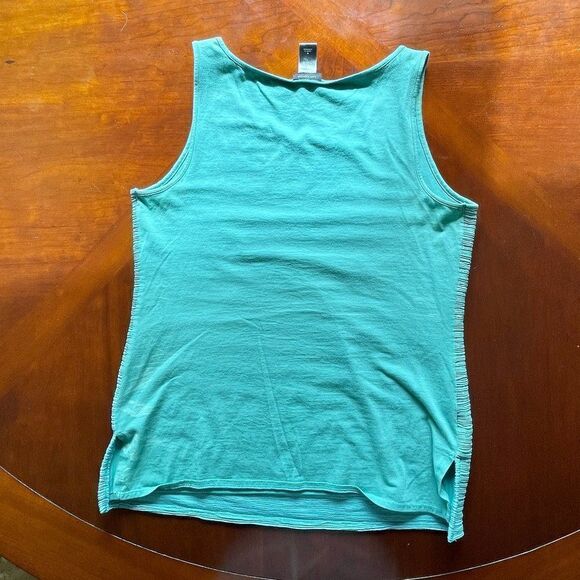 Ann Taylor Textured Blouse, Size Medium, Perfect for Layering for Business - Picture 8 of 8